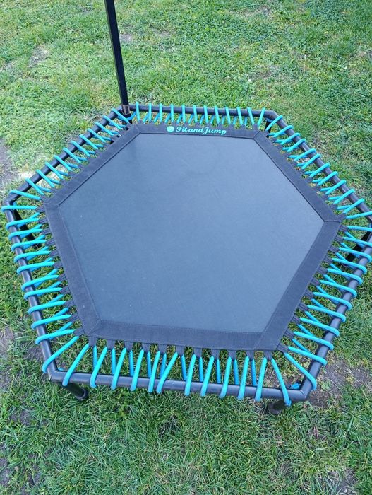 Trampolina fit and jump