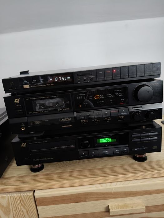 Zestaw Sansui:Tuner, deck, Odtwarzacz CD.