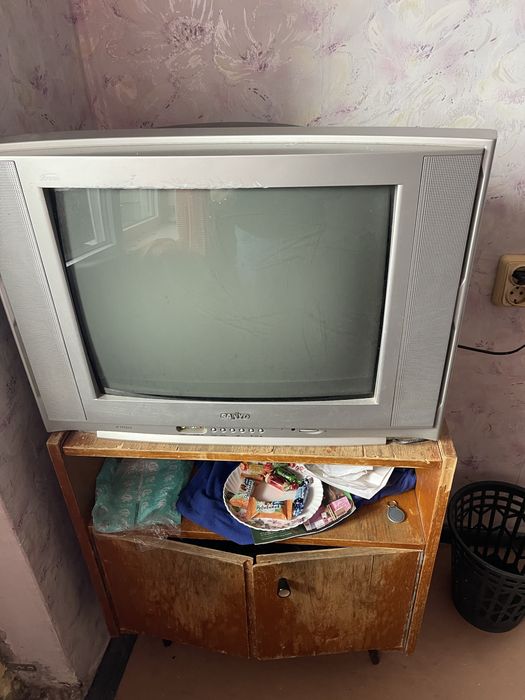 Продам телевизор sanyo