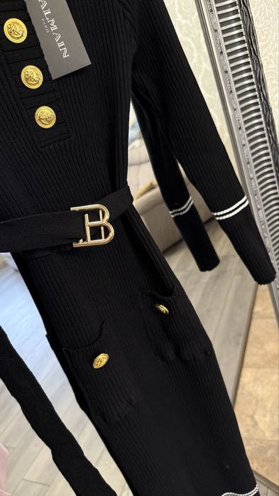 Трикотажное платье миди с длинным рукавом balmain