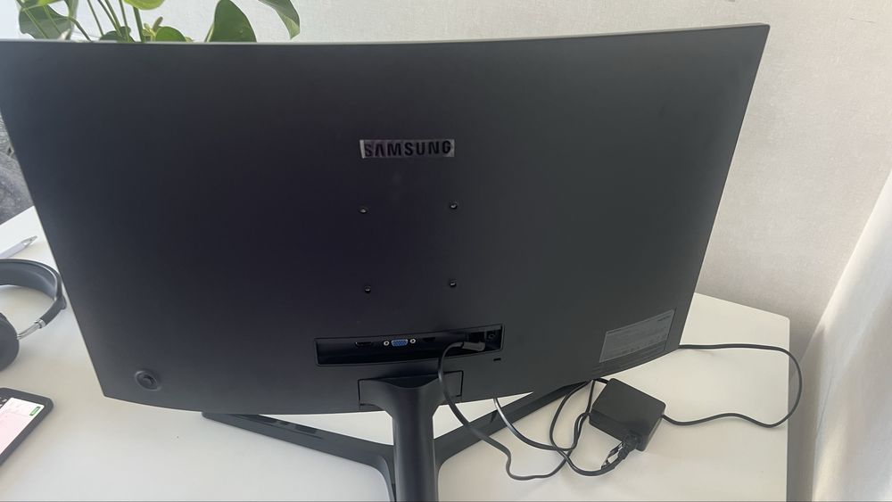 Монітор 27" Samsung C27R500FH curved ідеал