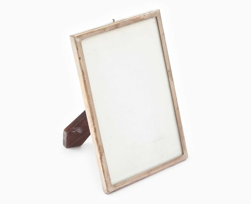 Espelho de mesa com moldura em prata portuguesa