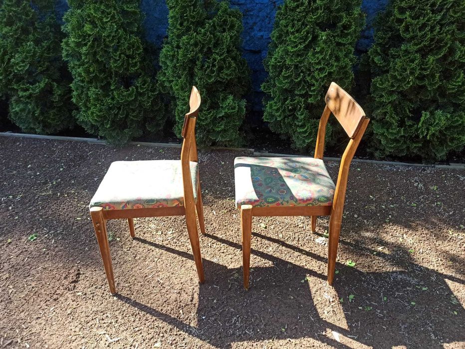 PRL Fabryka Mebli Bytom 2 krzesła do renowacji