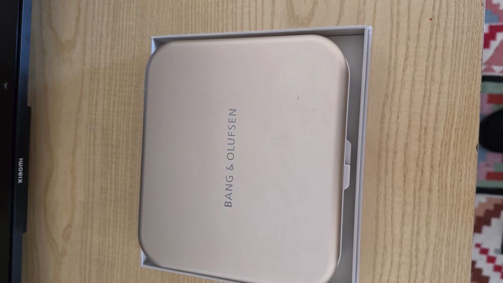 Fones Bang & Olufsen Beoplay H95
