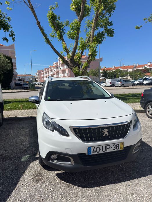 Peugeot.    2008