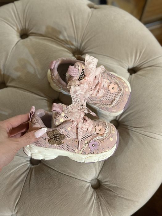 Нові кросівки на дівчинку 25,5 - 26 розмір
