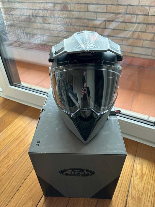 Capacete Airoh Commander 2 Cinza