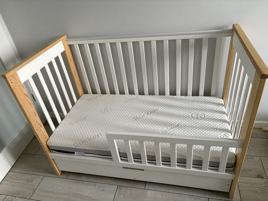 Łóżeczko dziecięce 120x60 z szufladą + materac Rucken