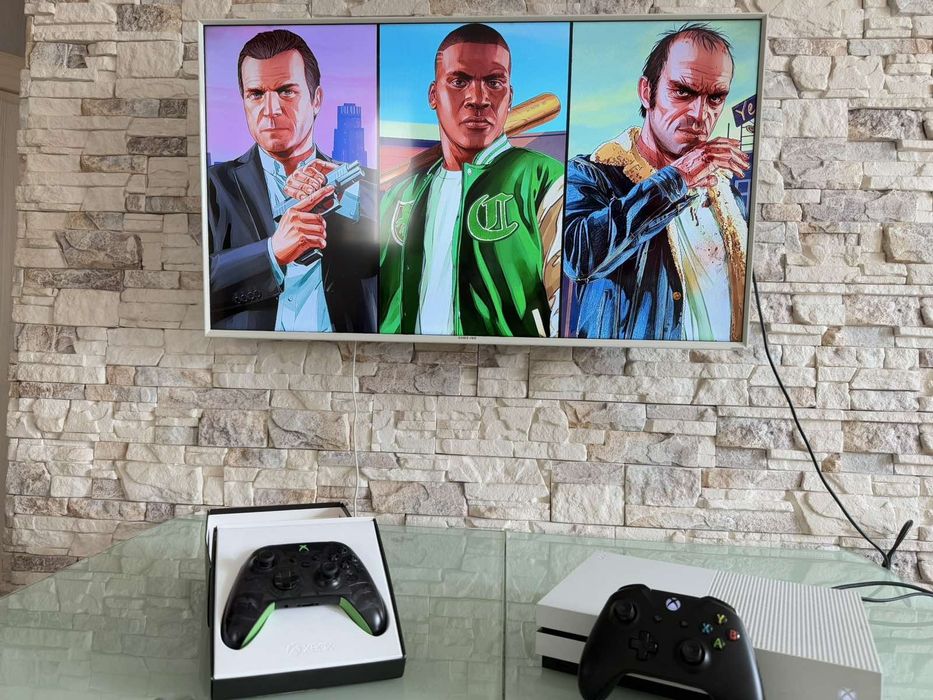 Xbox one S 1 TB.