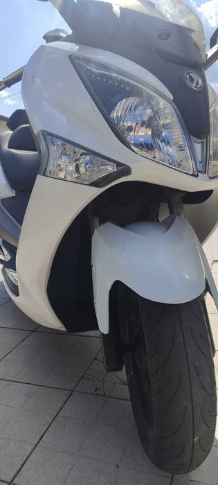 Maxi scooter SYM GTS 125 i
