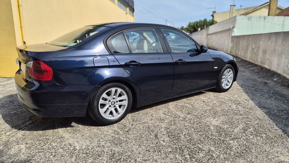 BMW 320 — fotografia 3