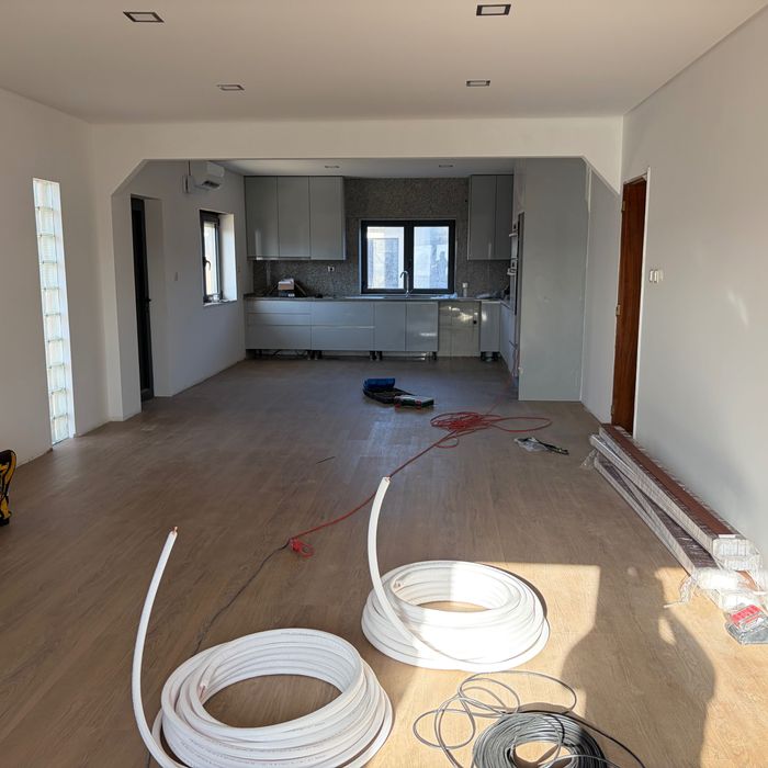 Apartamento Andar-Moradia T3 Totalmente Renovado – Conforto e Tecnologia