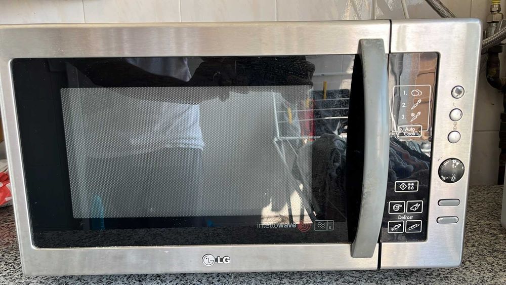 Microondas 25L 900W LG Intellowave