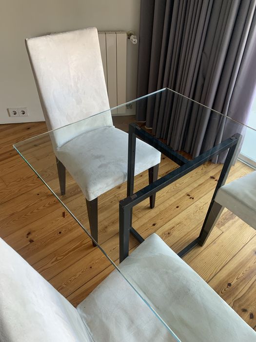 Mesa com tampo de vidro (com ou sem cadeiras)