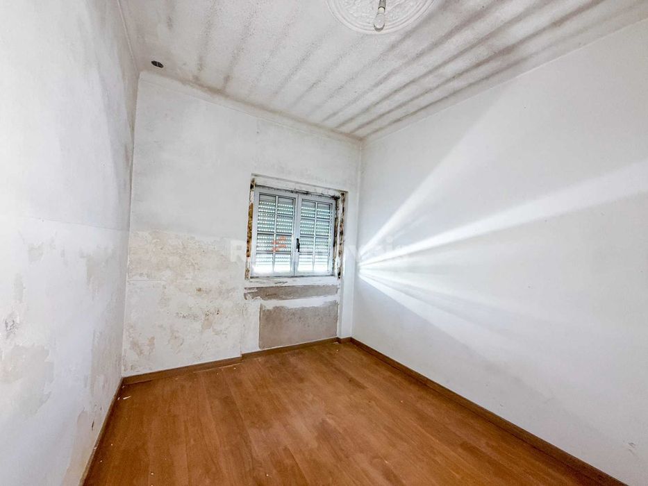 Prédio com 2 apartamentos T3, Torres Novas