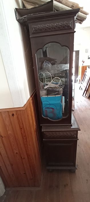 Vendo móvel de casa de jantar antigo em óptimo estado