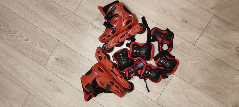 Дитячі ролики б/у.