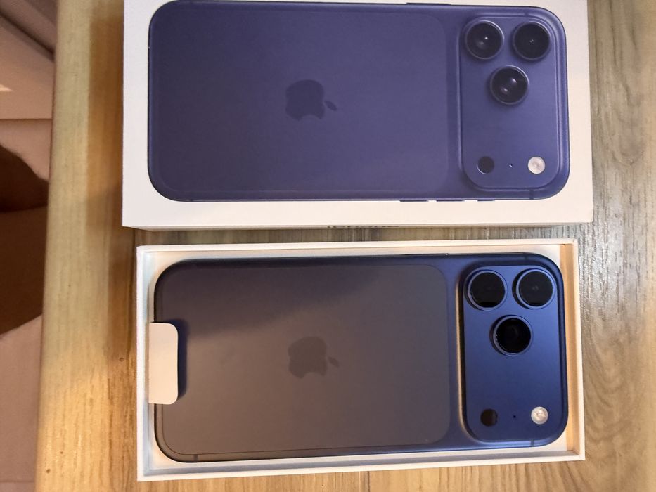 Sprzedam iphone 17 pro max 516gb