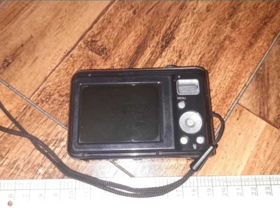 Фотоапарат Samsung  ES28 все коректно працює