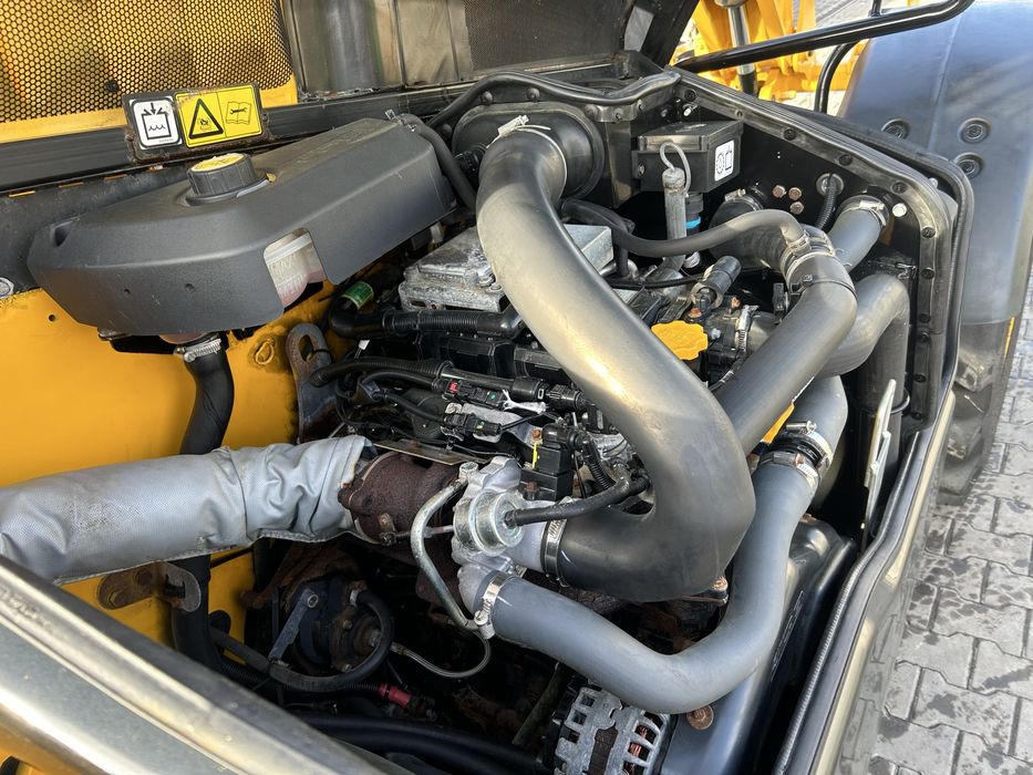 Телескопічний навантажувач JCB 535-95
