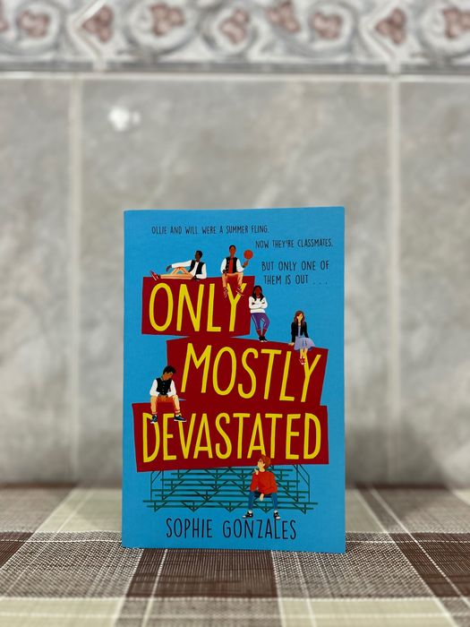 Only Mostly Devastated (Inglês) - Sophie Gonzales