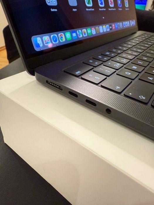 MacBook Pro 14" M4 16GB 512GB SSD