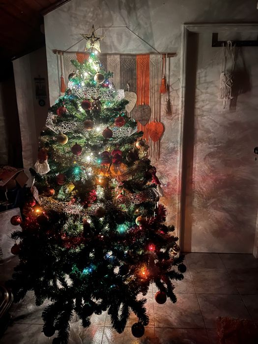 Arvore de natal e enfeites