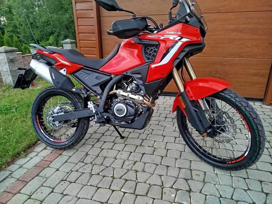 Wynajem motocykla qj srt125dx