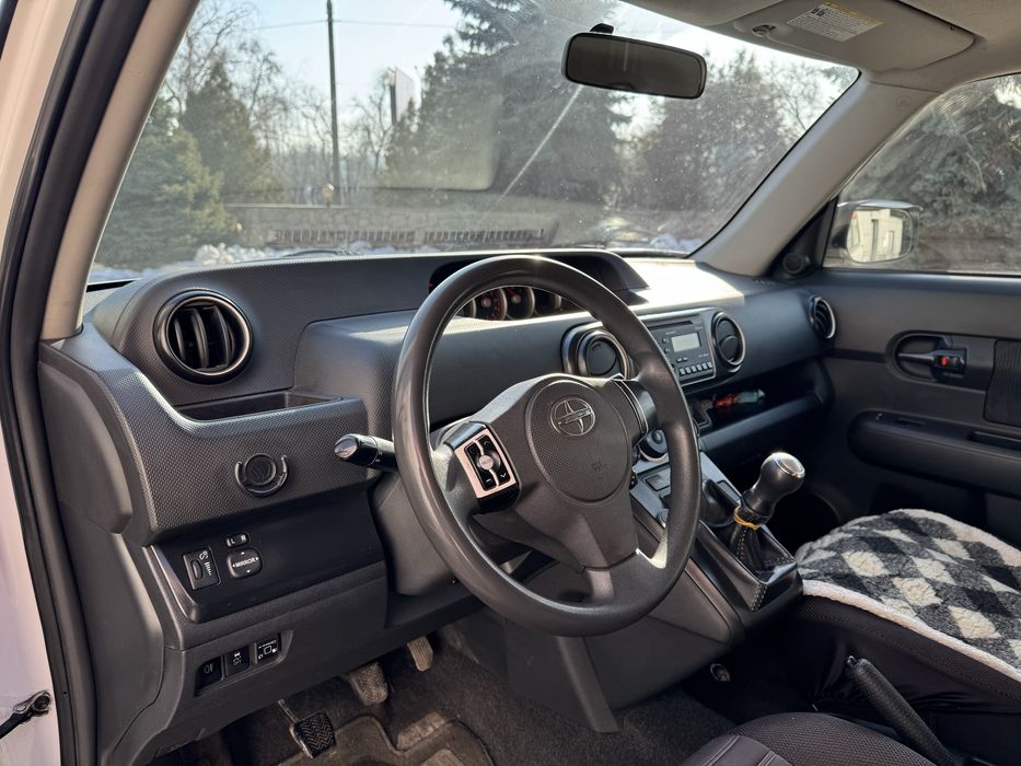 Продам тойоту скион