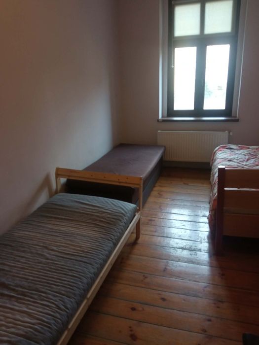 Mieszkanie pracownicze centrum miasta. 4 pok. - More