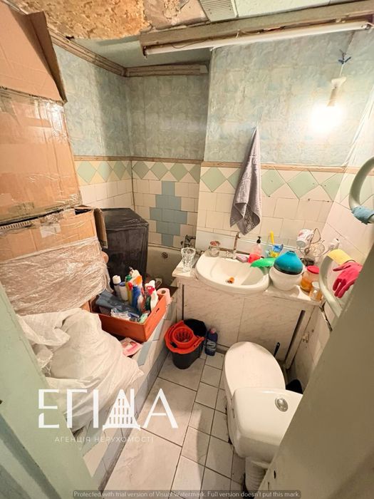Продаж комерційного приміщення з окремим входом на вул.Пашутіна 57кв.м.