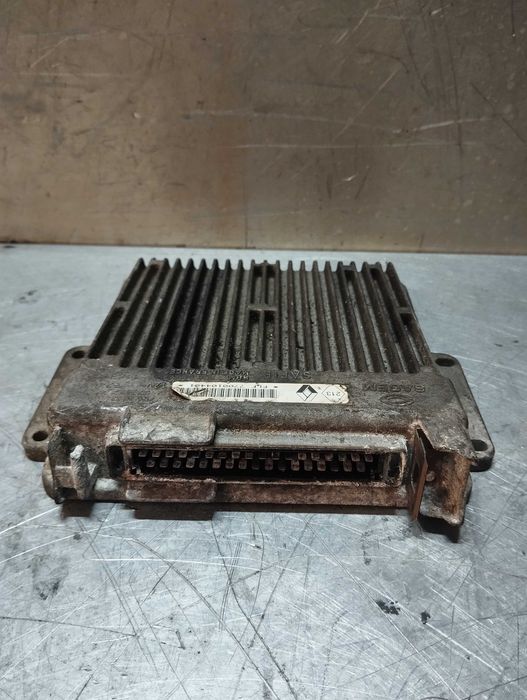 Centralina motor / ECU RENAULT Clio I 1.2i 7700104481