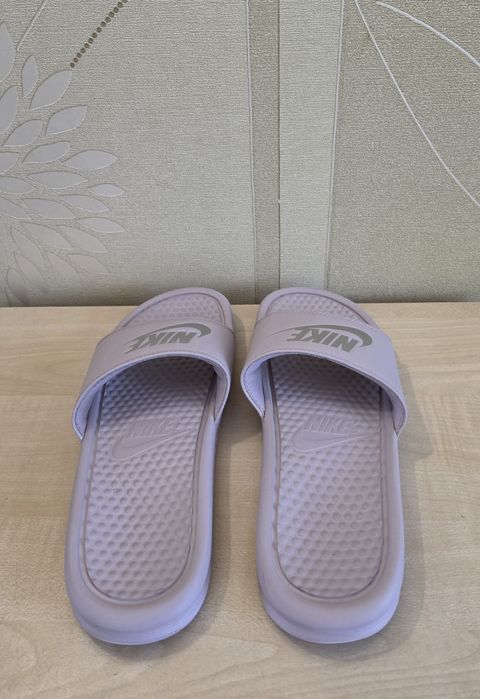 Шльопанці Nike Benassi оригінал розмір 39