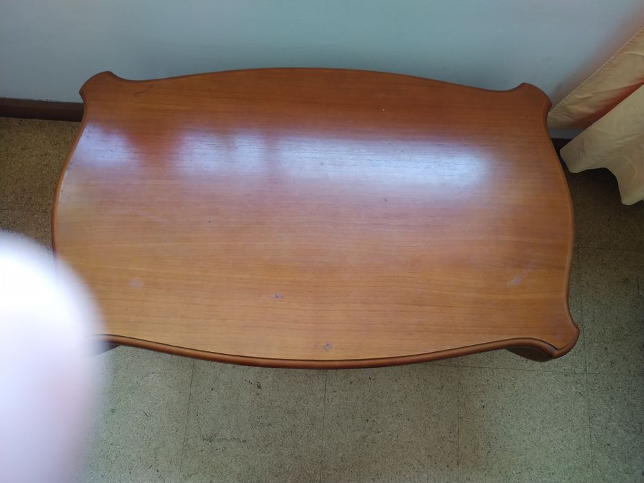 Mesa de madeira de  centro