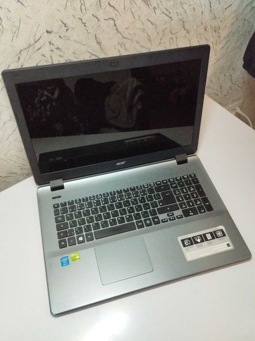 Ноутбук Acer Aspire E5-771G / 17.3 дм / видео 2гб / Core i7-4510U / 8/1000 гб / хорошее состояние