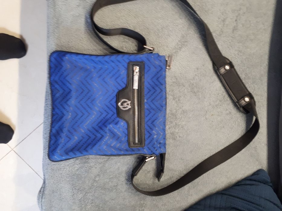 sprzedam szaszetkę versace jeans