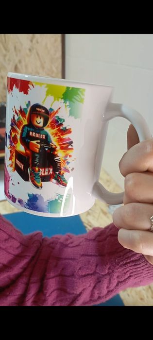Caneca com tema Roblox