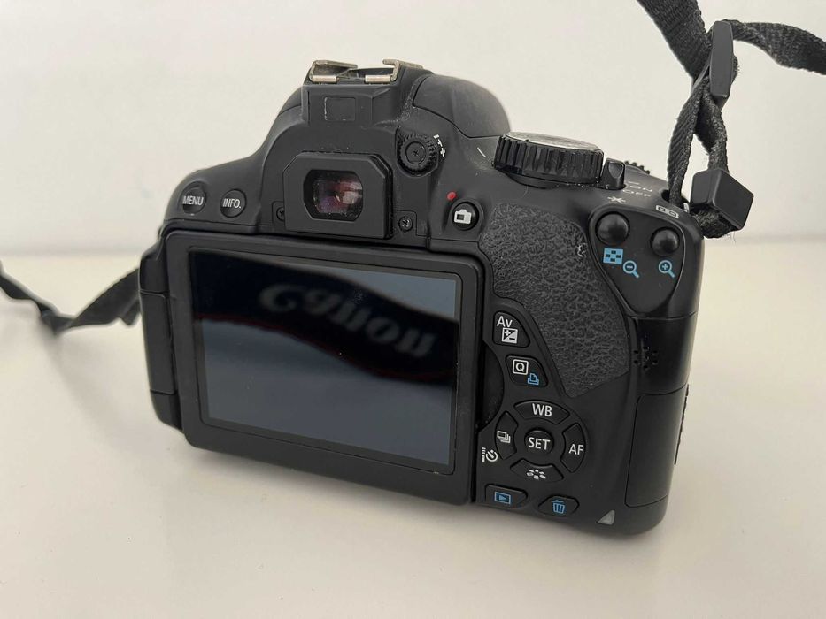 Câmera Canon T4i - EOS Rebel T4I