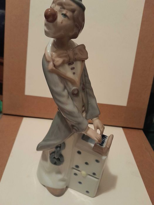 Estatueta Palhaço Dominó