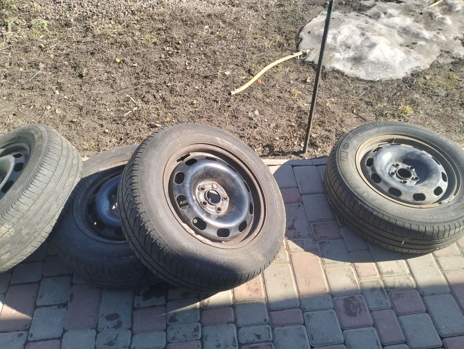 Диски з резиною р15 мішелін.