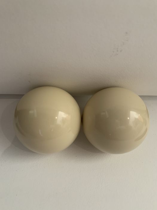 Bolas para Bilhar snooker novas branca e negra