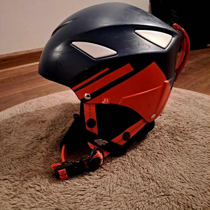 Kask narciarski 4f xs dla dziecka 146, 152 (53-54 cm)