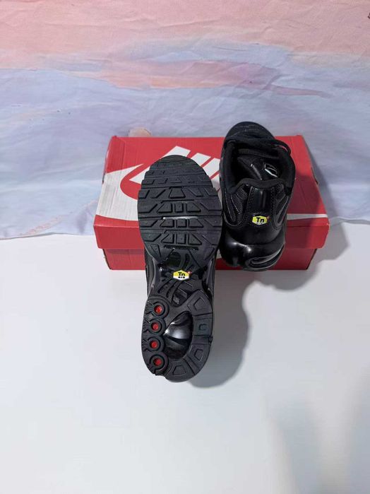 Nike_Air_Max_TN_Plus_Black R..42