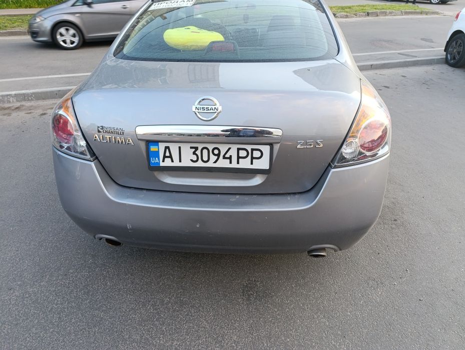 Nissan Altima 2009 рік з газом