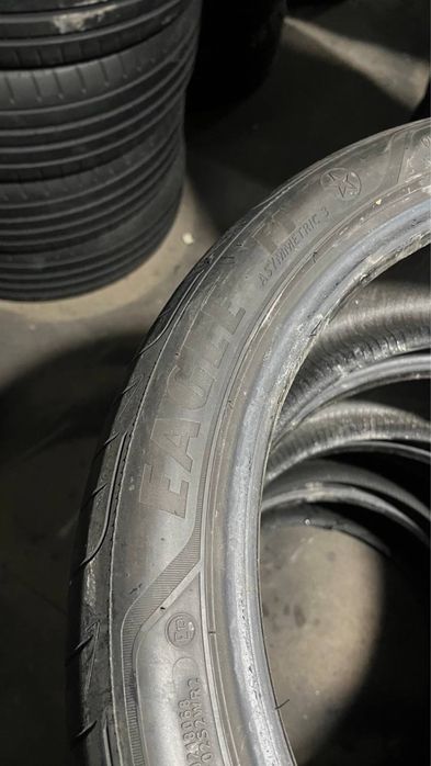 Пара літньої гуми 245/40/19 , Goodyear , 2022 року
