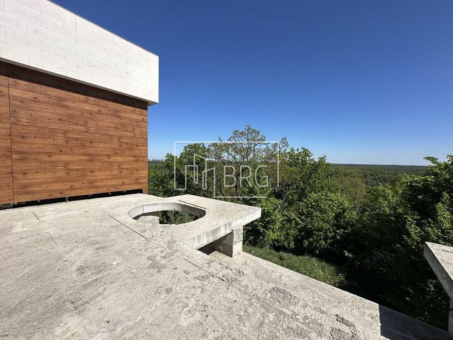 Современный дом с бассейном на террасе 74 сотки Лесники без комиссии