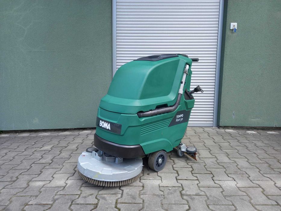 Kompaktowa Szorowarka z trakcją COMAC Antea 50 Tempo
