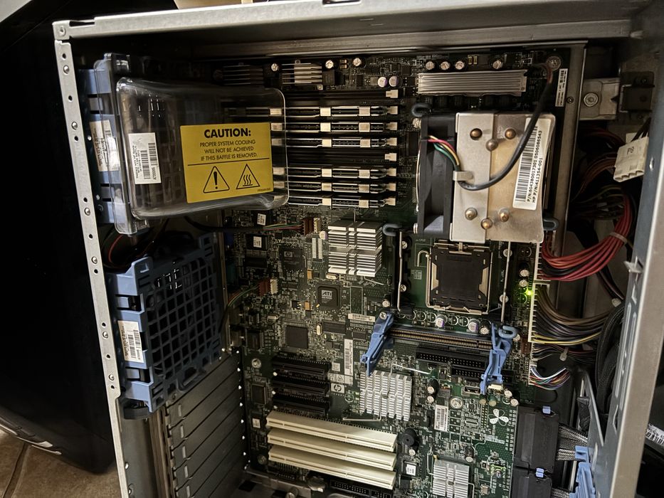 Servidor HP PROLIANT ML350