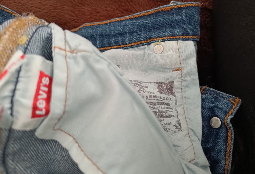 Джинсові шорти Levi's 501, жін.,  розм W29. Львів.