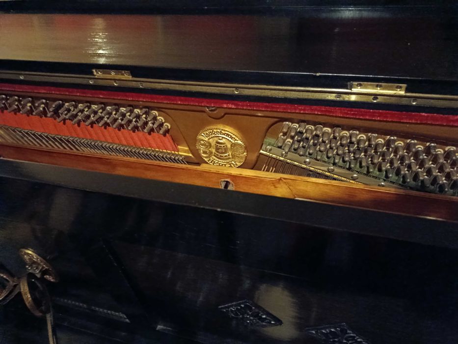 Piano Alemão Berlin Séc XIX excelente estado